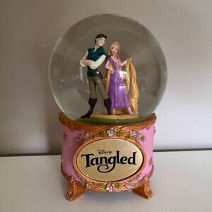 Disney Tangled Rapunzel and Flynn Rider I See The Light Musical Snow Globe RARE